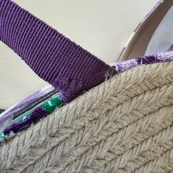 Burberry Wedge Wrap Sandals - Picture 4 of 8